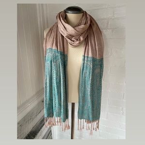 Blanket scarf- sooooo soft